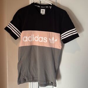 Men’s Adidas short sleeve shirt